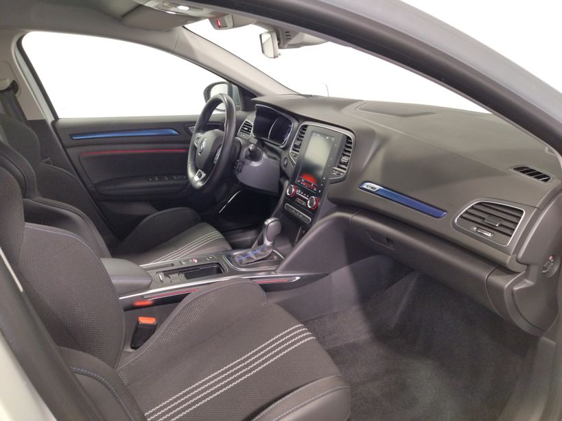 RENAULT MEGANE IV BERLINE 2020 - Photo n°8