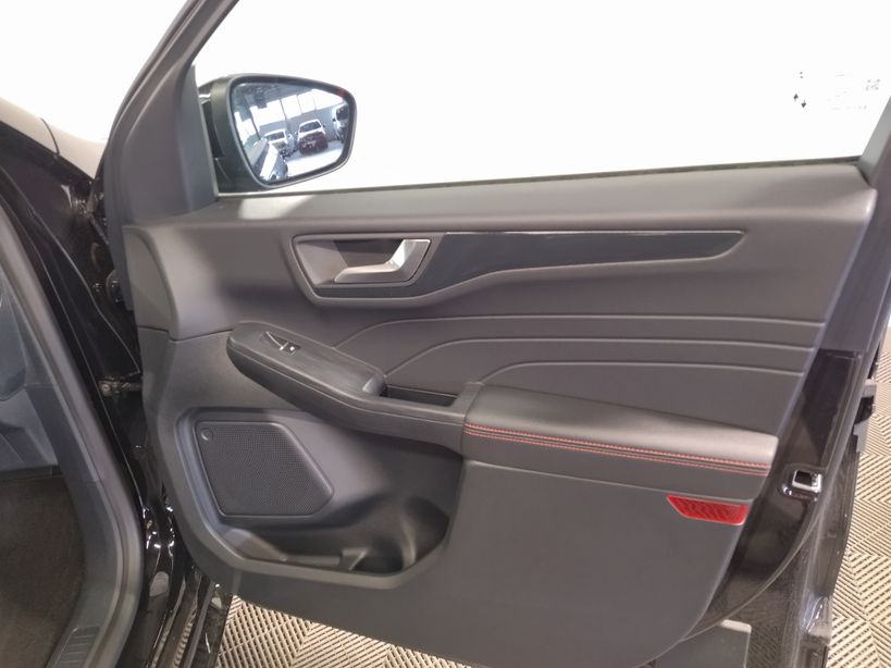 FORD KUGA 2021 - Photo n°8