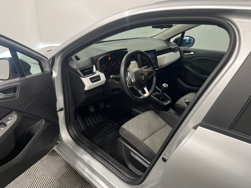 RENAULT CLIO V 2023 - Photo n°16