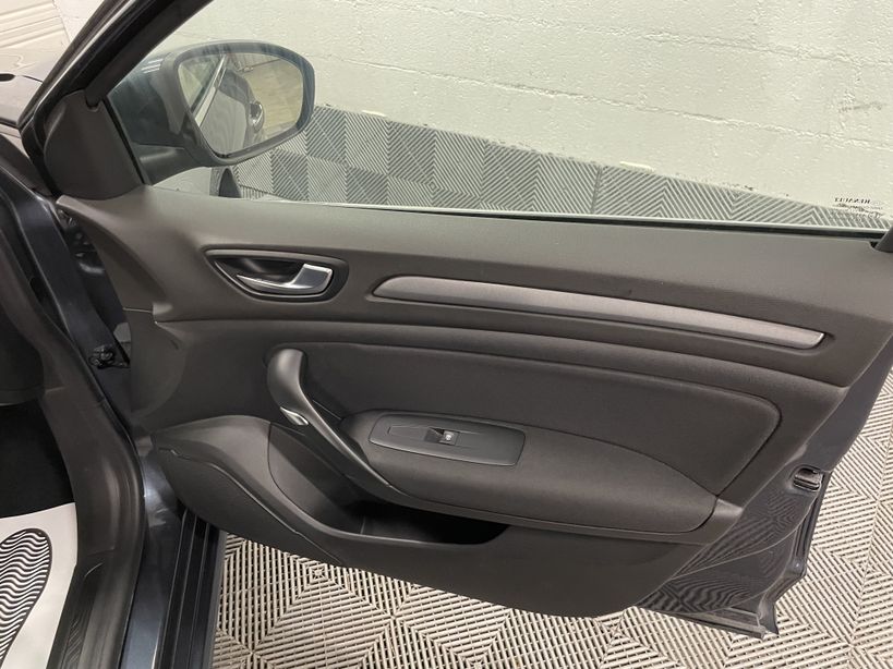 RENAULT MEGANE IV ESTATE 2021 - Photo n°31