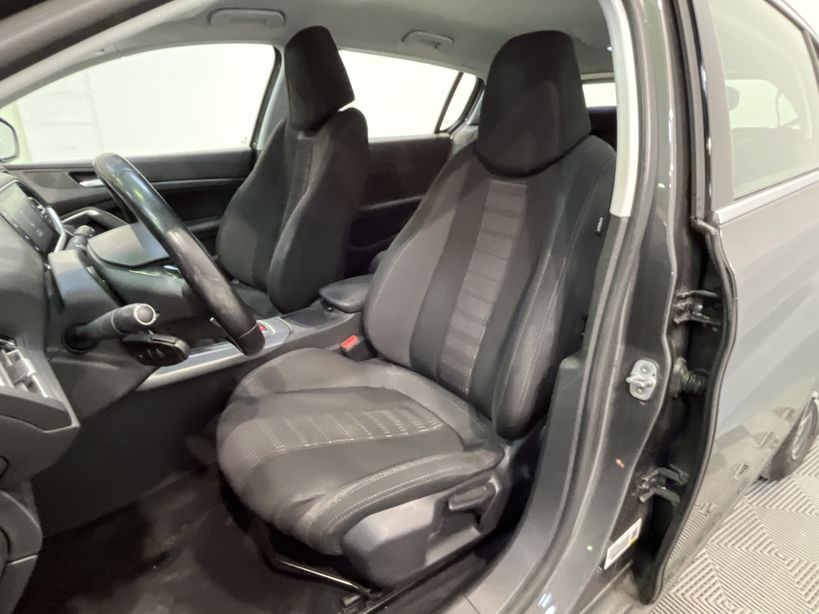 PEUGEOT 308 2016 - Photo n°10