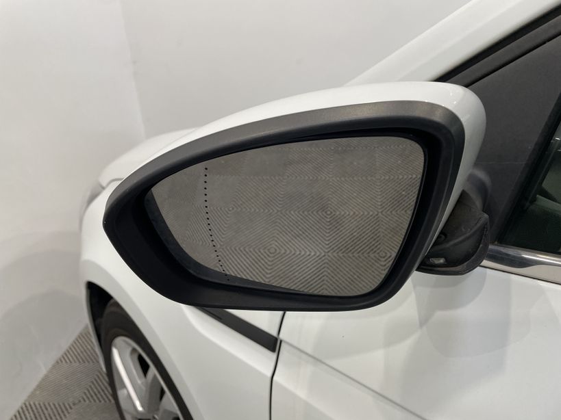 RENAULT MEGANE IV BERLINE BUSINESS 2020 - Photo n°21