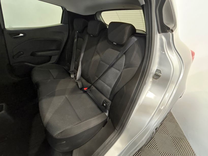 RENAULT CLIO V 2023 - Photo n°8