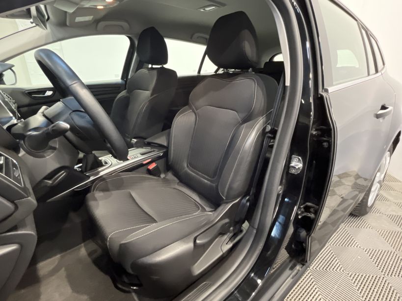 RENAULT MEGANE IV ESTATE BUSINESS 2019 - Photo n°9