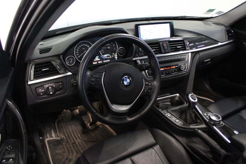 BMW SERIE 3 F30 2014 - Photo n°10