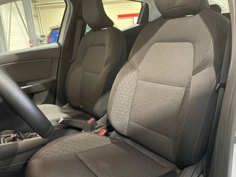 RENAULT CLIO V 2021 - Photo n°11