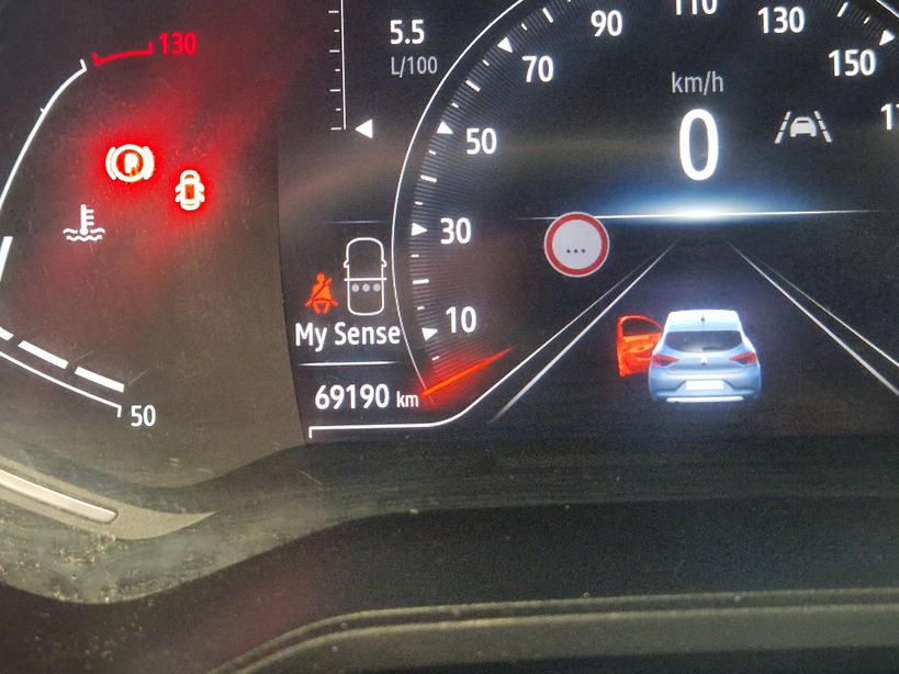 RENAULT CLIO V 2023 - Photo n°2