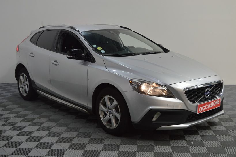 VOLVO V40 CROSS COUNTRY 2014 - Photo n°2