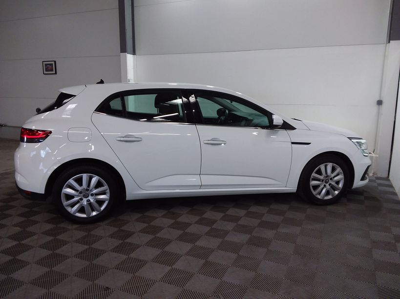 RENAULT MEGANE IV BERLINE 2021 - Photo n°27