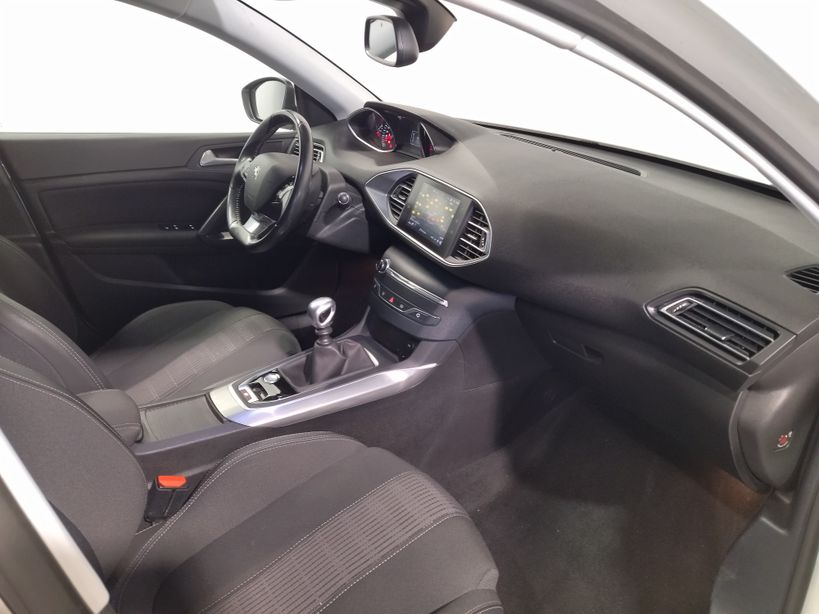 PEUGEOT 308 2017 - Photo n°7