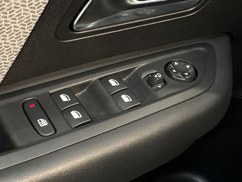 CITROEN C4 X 2023 - Photo n°32