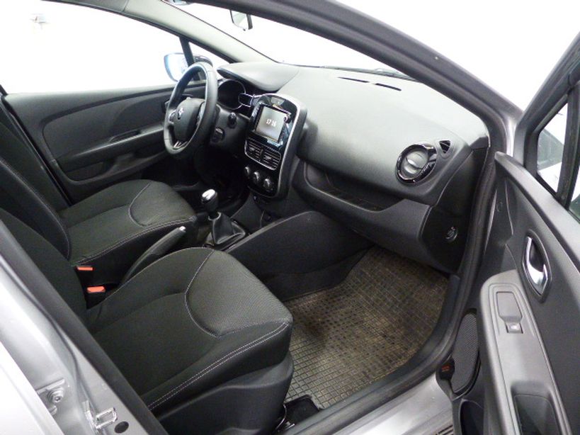 RENAULT CLIO IV 2020 - Photo n°6
