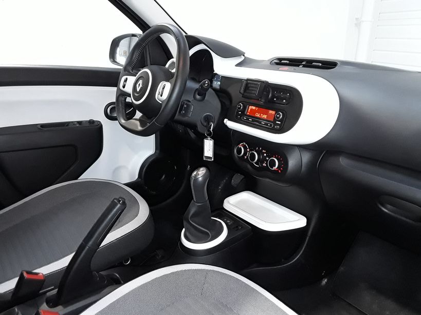 RENAULT TWINGO III 2017 - Photo n°15