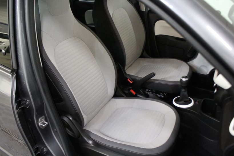 RENAULT TWINGO III 2021 - Photo n°6