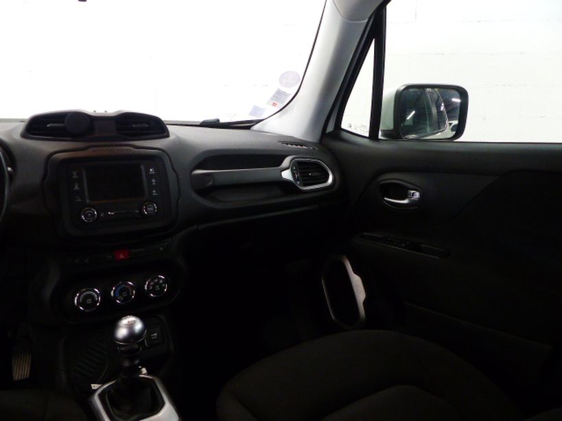 JEEP RENEGADE 2015 - Photo n°9