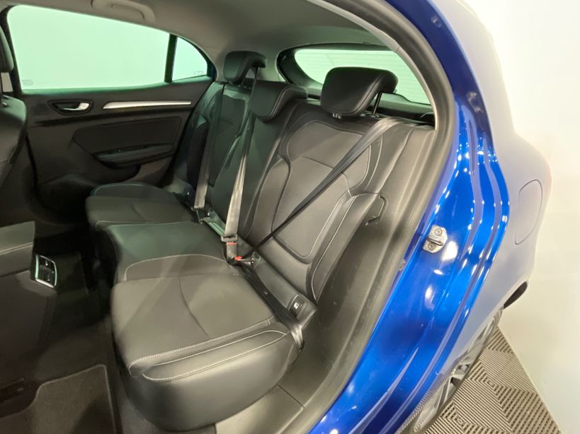 RENAULT MEGANE IV BERLINE 2022 - Photo n°10