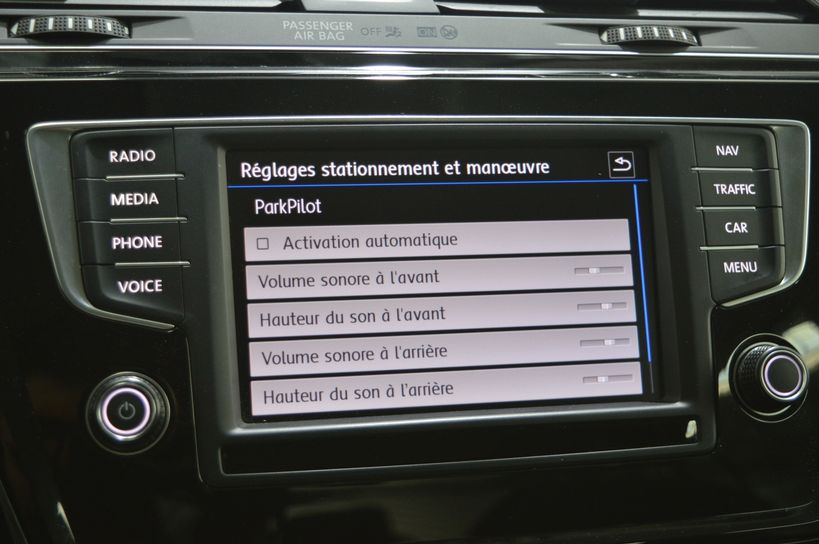 VOLKSWAGEN TOURAN 2016 - Photo n°24
