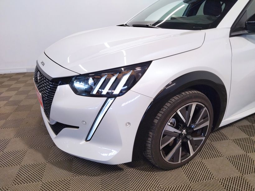 PEUGEOT 208 2020 - Photo n°3
