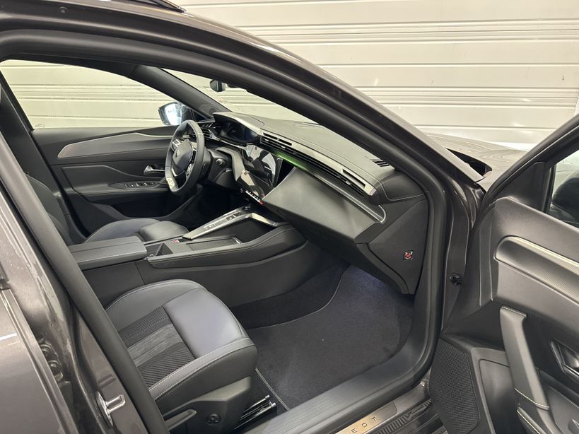 PEUGEOT 308 SW 2023 - Photo n°7