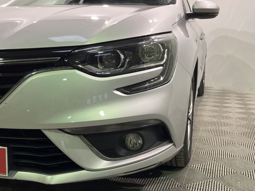 RENAULT MEGANE IV ESTATE 2019 - Photo n°8