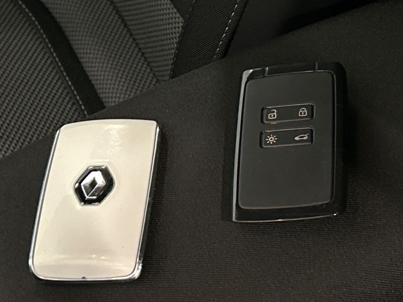 RENAULT MEGANE IV BERLINE 2023 - Photo n°41