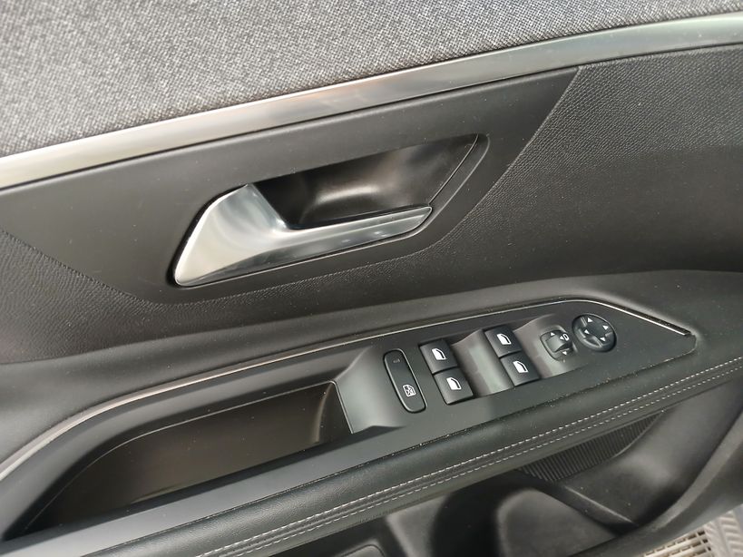 PEUGEOT 5008 BUSINESS 2020 - Photo n°28