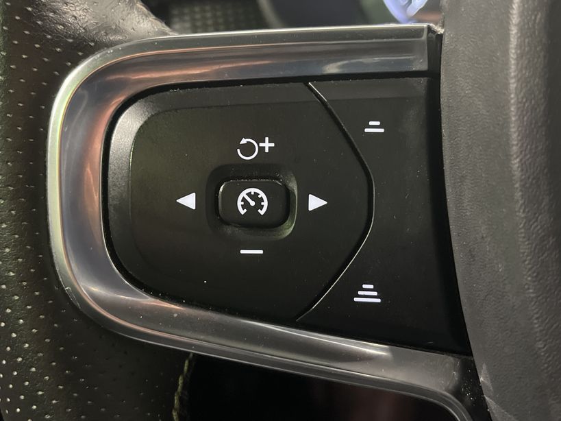 VOLVO XC40 2018 - Photo n°25
