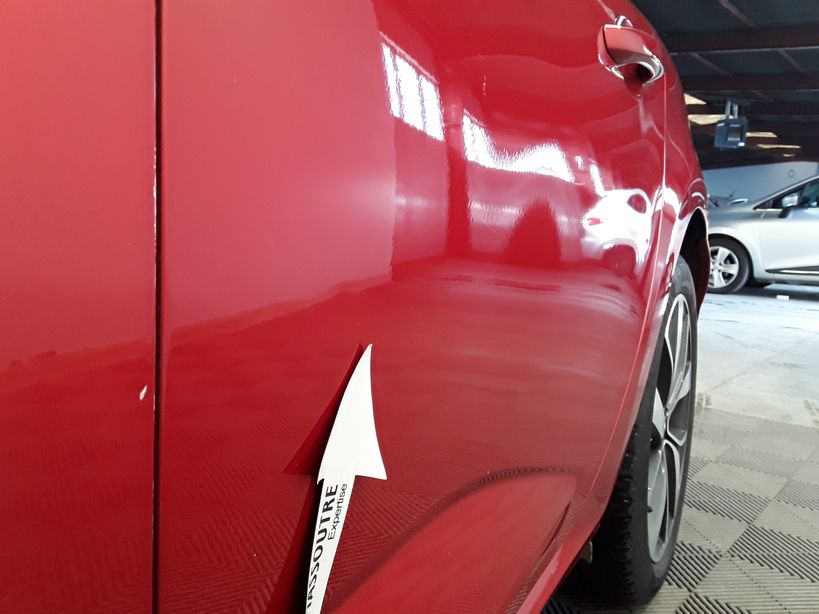 RENAULT MEGANE IV BERLINE 2017 - Photo n°8