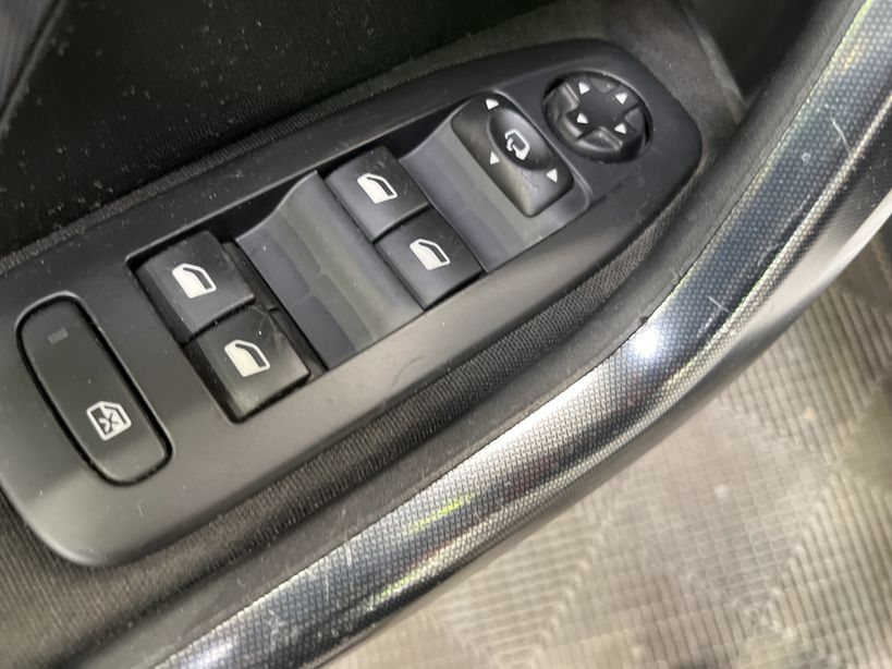 PEUGEOT 2008 2014 - Photo n°32