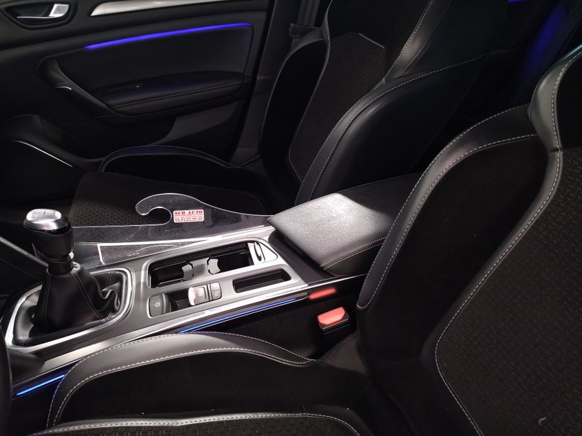 RENAULT MEGANE IV BERLINE 2020 - Photo n°27