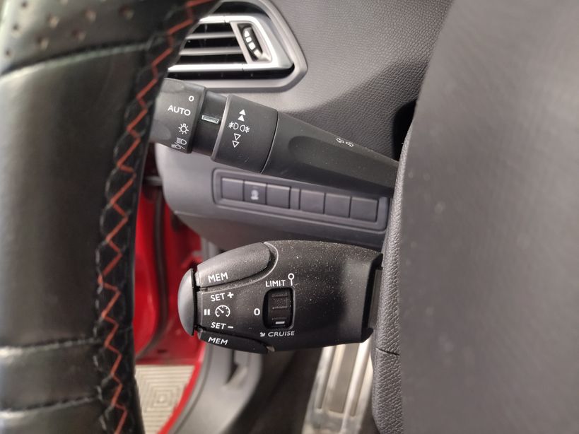 PEUGEOT 308 2019 - Photo n°27
