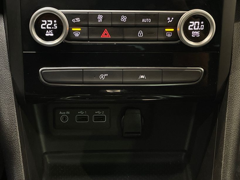 RENAULT MEGANE IV BERLINE 2023 - Photo n°17
