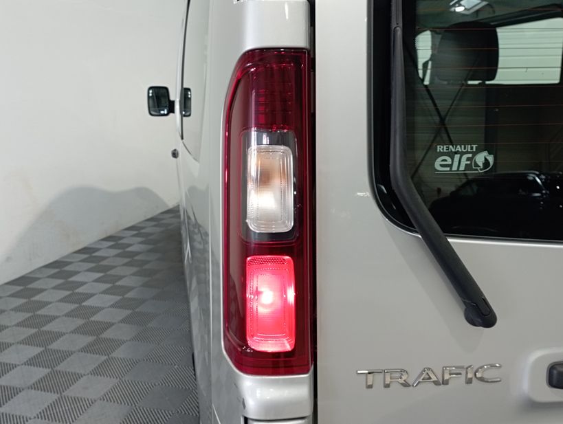 RENAULT TRAFIC COMBI 2019 - Photo n°8