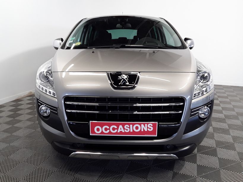 PEUGEOT 3008 HYBRID4 2012 - Photo n°2