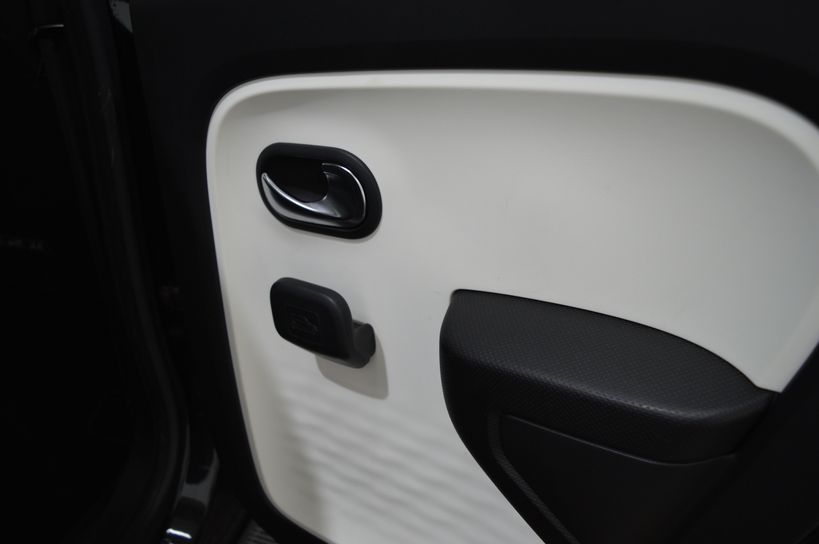 RENAULT TWINGO III 2015 - Photo n°32