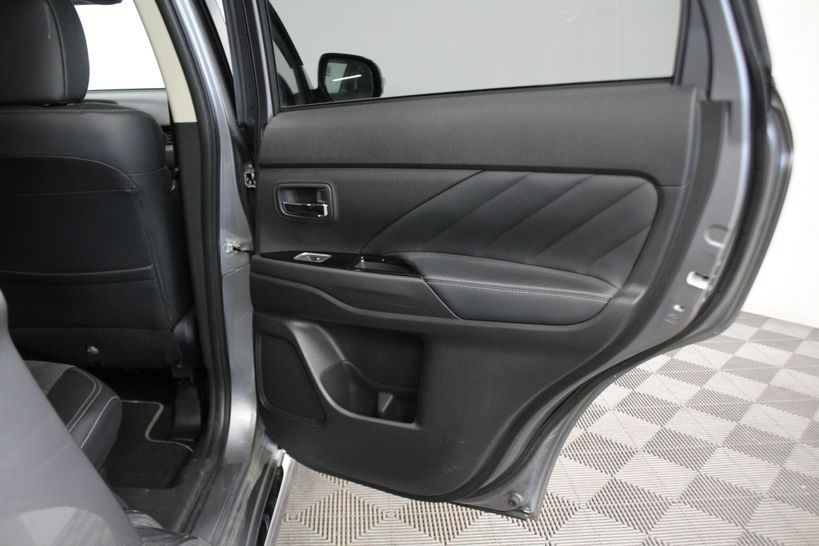 MITSUBISHI OUTLANDER PHEV 2019 - Photo n°39