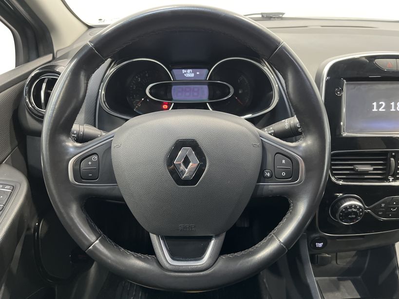 RENAULT CLIO IV ESTATE 2018 - Photo n°11