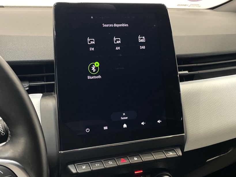 RENAULT CLIO V 2023 - Photo n°15